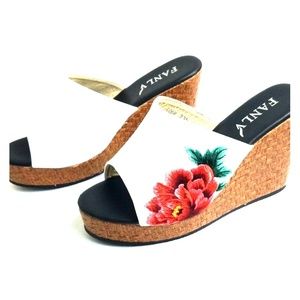 Women Size 7 White Genuine Leather Wedge Sandal